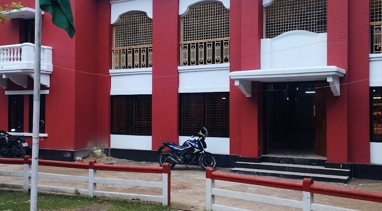 অশ্বিনীকুমার টাউন হল, বরিশাল — ইতিহাসের সাক্ষী এক ঐতিহ্যবাহী স্থাপনা