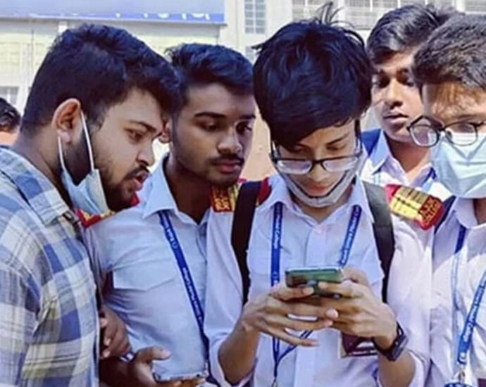 জানা গেল এসএসসির পুনঃনিরীক্ষণের ফল প্রকাশের সম্ভাব্য সময়