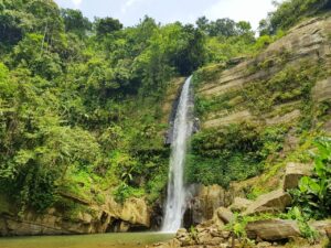 মাধবকুন্ড_জলপ্রপাত-মৌলভীবাজার জেলা